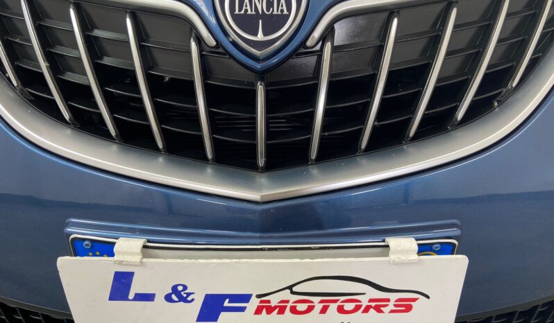 Lancia Ypsilon 1.0 5 porte S&S Hybrid Ecochic Gold pieno